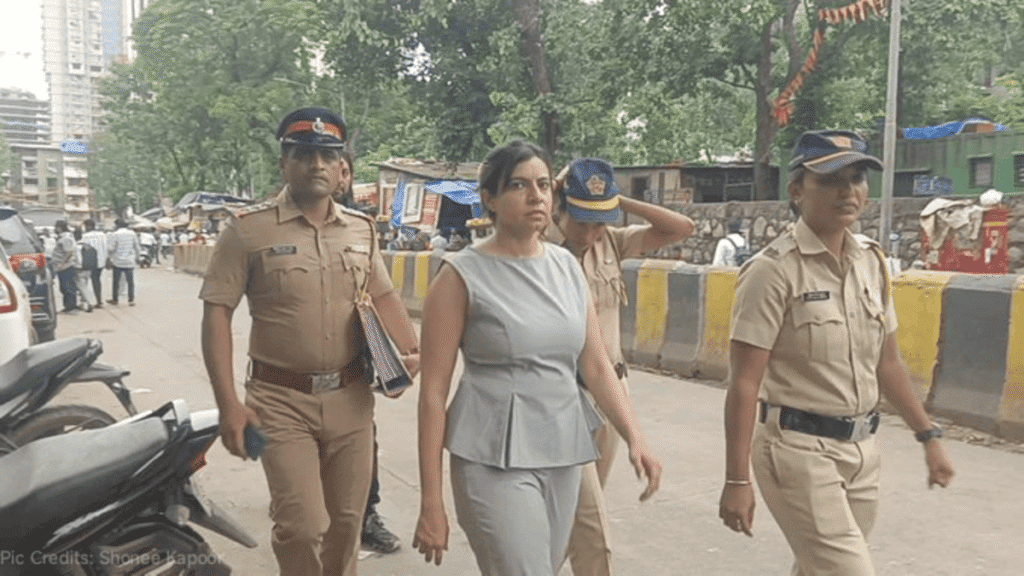 Dolly Kotak of RBL Bank Accused of False Rape Case, ₹1 Crore Extortion, and Cybercrime 1 Dolly Kotak of RBL Bank Accused of False Rape Case, ₹1 Crore Extortion, and Cybercrime