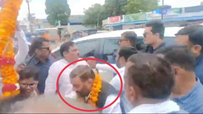 MLA Goons thrash passenger in Vande Bharat