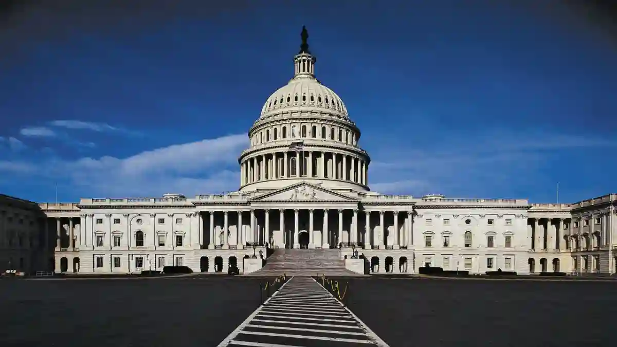US Government Shutdown Begins After Senate Deadlocks on Spending Deal
